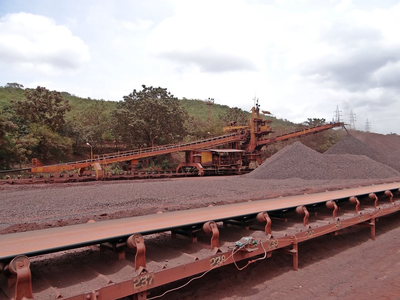 фото Iron ore and concentrate inspection