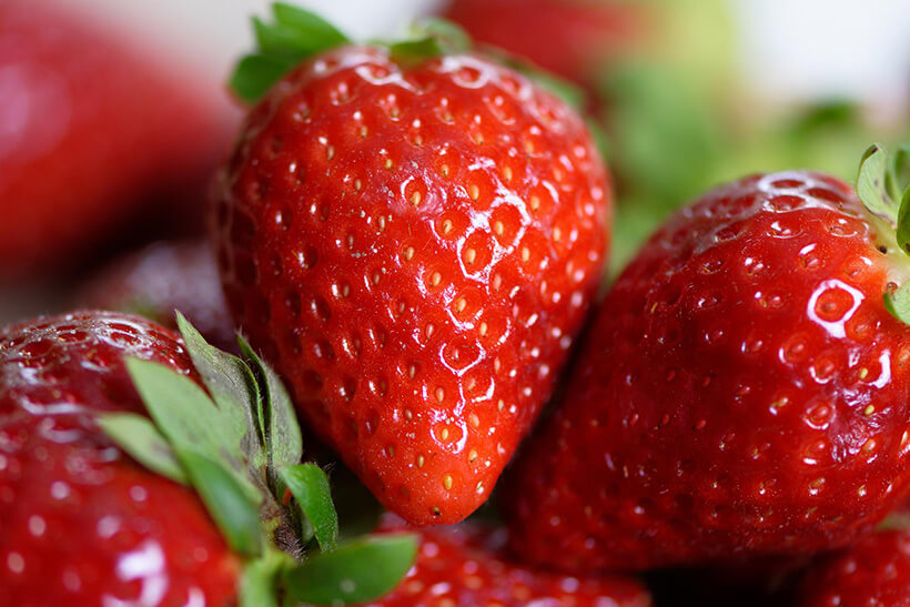 фото Strawberries inspection